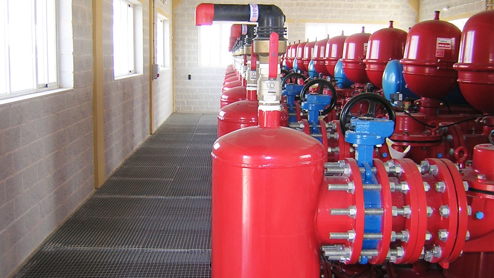 AVK ontluchters in een waterzuiveringsinstallatie