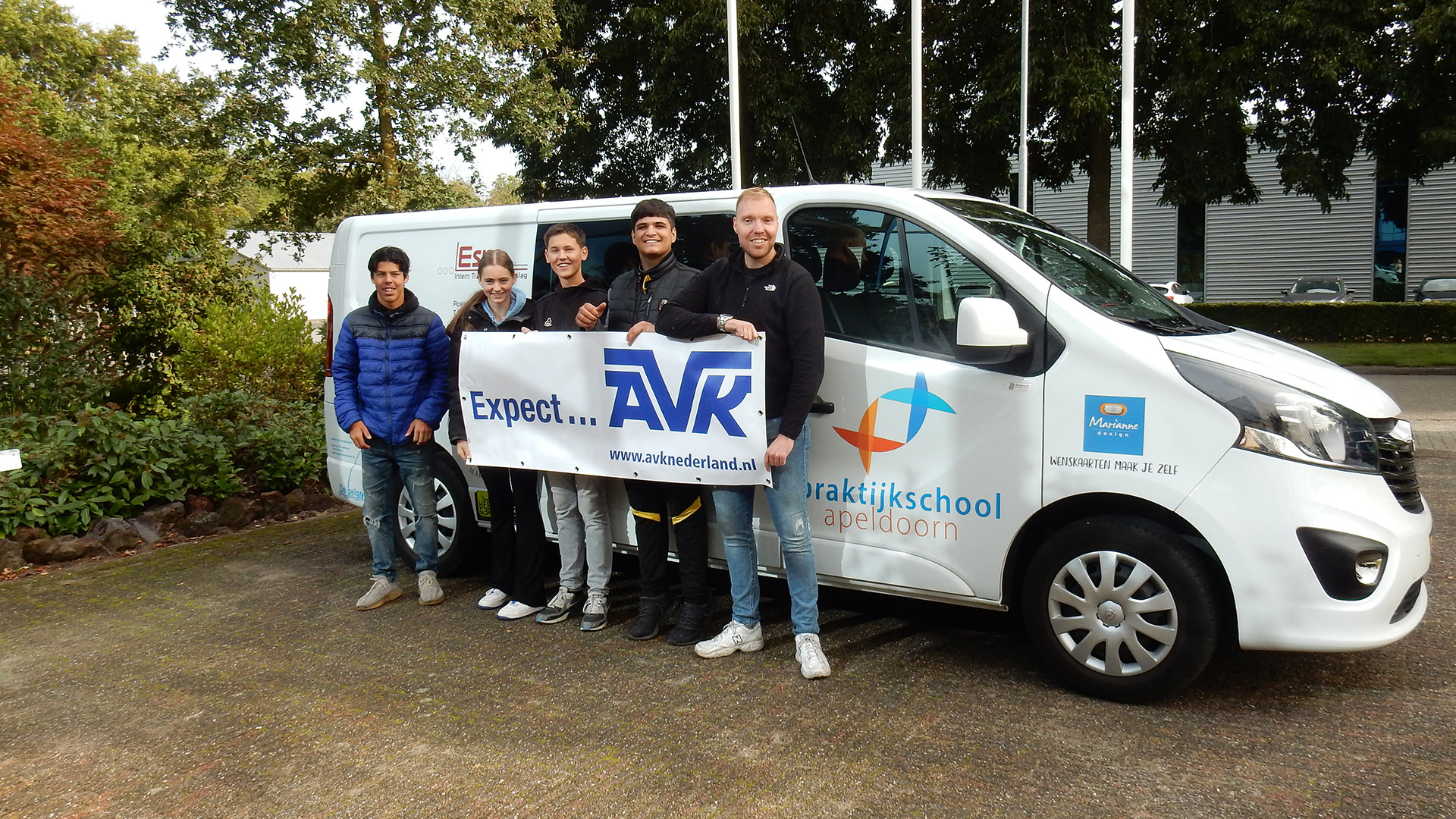 Sponsoring schoolbus Praktijkschool Apeldoorn